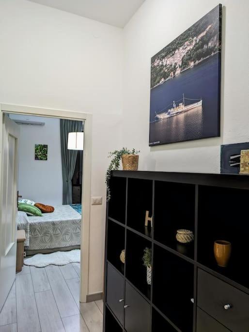 Bright Flat Just 10 Minutes From The City Centre Como Kültér fotó