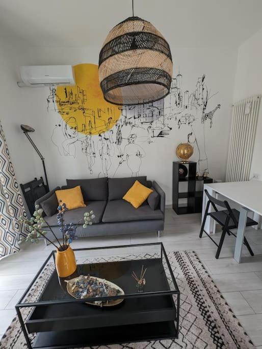 Bright Flat Just 10 Minutes From The City Centre Como Kültér fotó